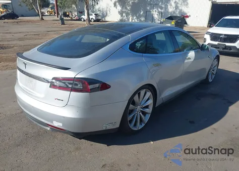 2013 Tesla Model S Performance из США, поврежденный, VIN 5YJSA1DP6DFP20977
